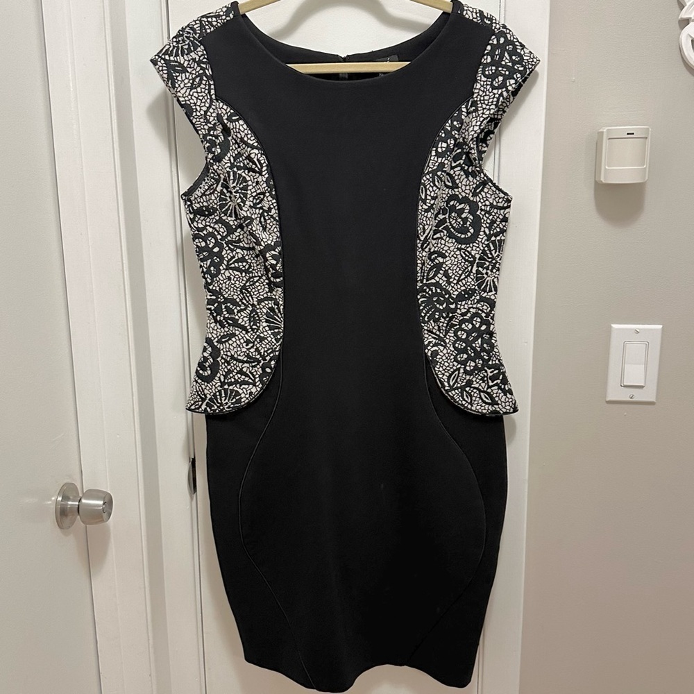 Uccé Black White Sheath Fitted Dress 10 NWT cap sleeve USA career modest formal